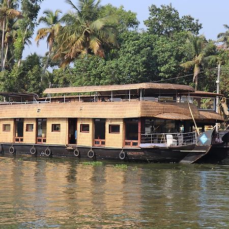 Friends Cruise, Nightstay Houseboat-VACCINATED STAFF Alappuzha Buitenkant foto